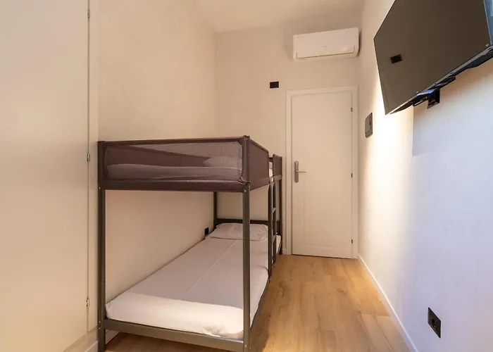 Cunabu Urbano V Konukevi 3*